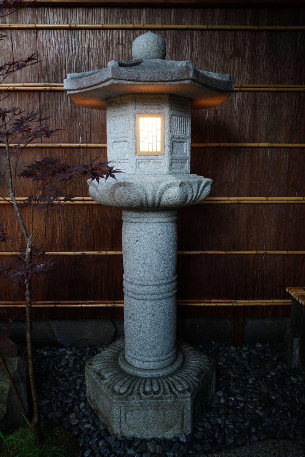 柚ノ木形石灯籠／小原 正